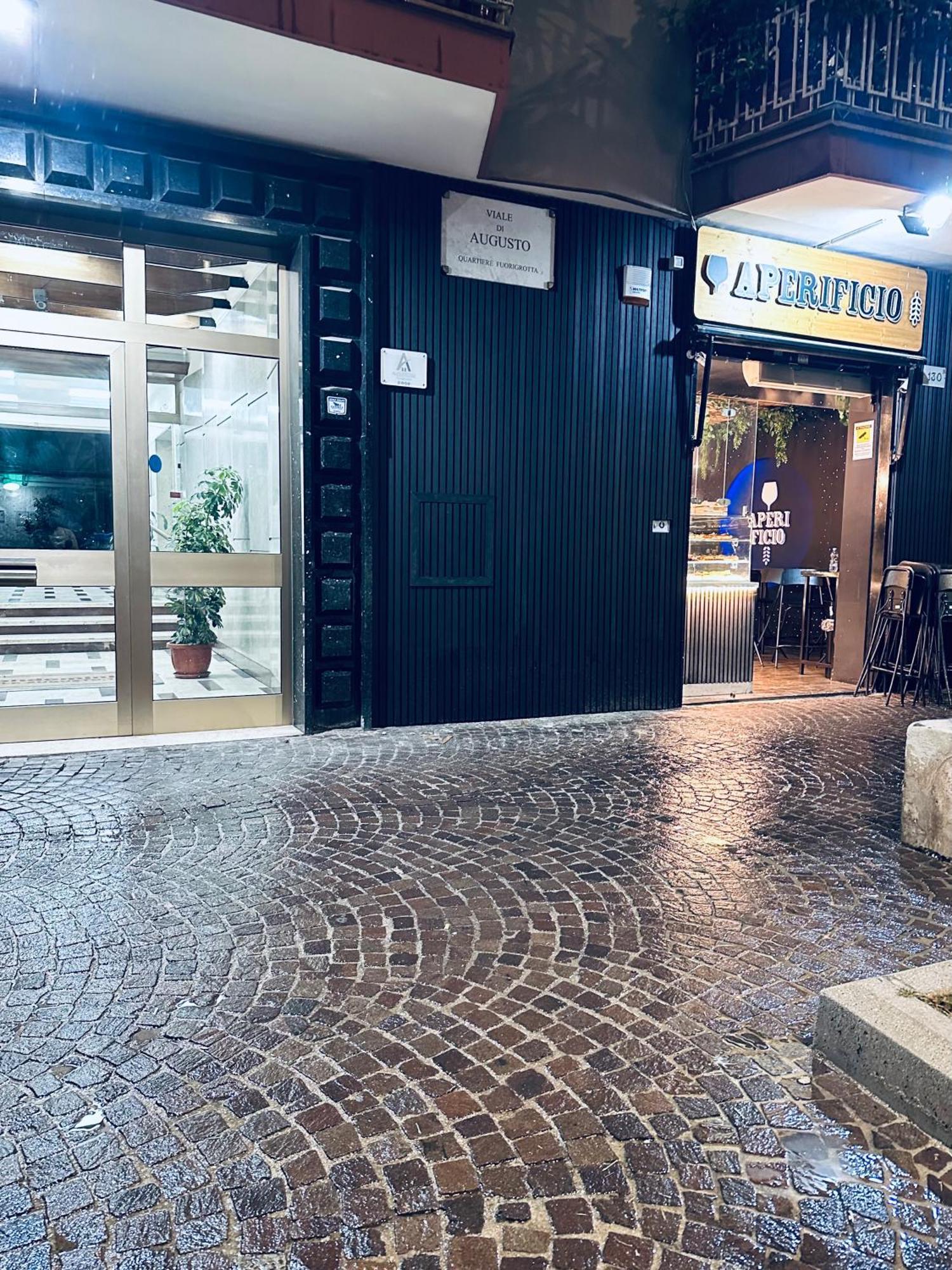 Augusto132 Bed & Breakfast Napoli Dış mekan fotoğraf